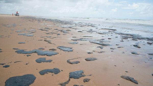 PRORROGADA MP DE AUXÍLIO PARA PESCADOR AFETADO POR MANCHA DE ÓLEO