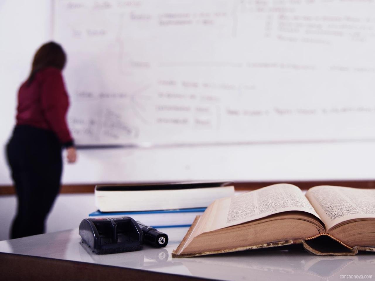 GOVERNO PROMOVE MAIS DE 22 MIL PROFESSORES DA CARREIRA DO MAGISTÉRIO PÚBLICO ESTADUAL GOVERNO PROMOVE MAIS DE 22 MIL PROFESSORES DA CARREIRA DO MAGISTÉRIO PÚBLICO ESTADUAL