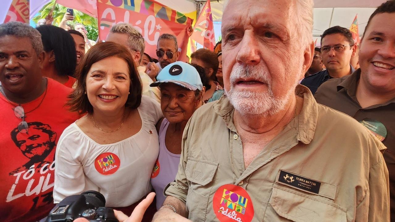 ADÉLIA PINHEIRO LANÇA PRÉ-CANDIDATURA EM ILHÉUS COM A PRESENÇA DE JAQUES WAGNER