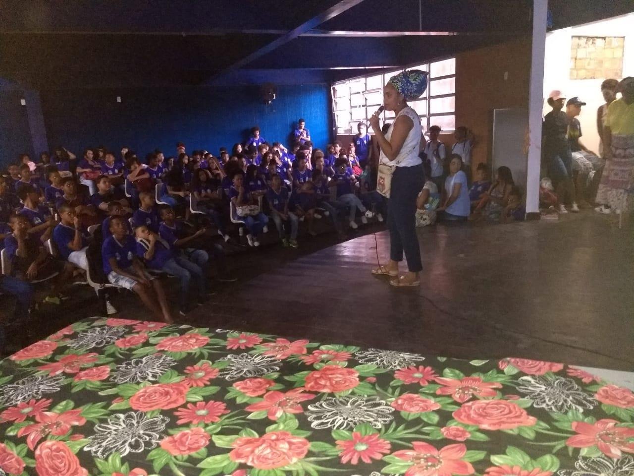 ESTUDANTES CELEBRAM O DIA INTERNACIONAL DA MULHER NEGRA LATINO-AMERICANA E CARIBENHA ESTUDANTES CELEBRAM O DIA INTERNACIONAL DA MULHER NEGRA LATINO-AMERICANA E CARIBENHA