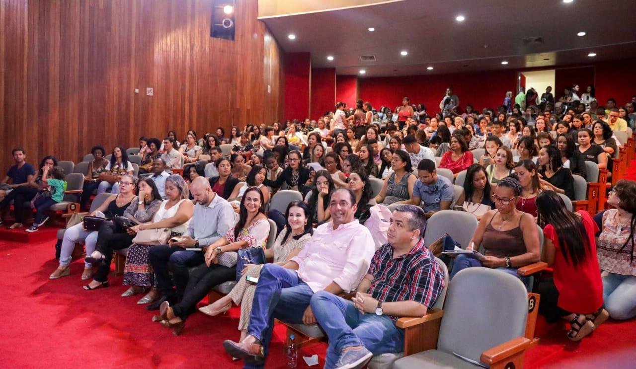 PREFEITURA DE ILHÉUS REALIZA PROGRAMAÇÃO ESPECIAL PARA ESTAGIÁRIOS MUNICIPAIS PREFEITURA DE ILHÉUS REALIZA PROGRAMAÇÃO ESPECIAL PARA ESTAGIÁRIOS MUNICIPAIS