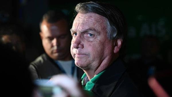 BOLSONARO É INDICIADO PELA POLICIA FEDERAL POR SUSPEITA DE FRAUDE EM CARTAO DE VACINAÇÃO DA COVID-19