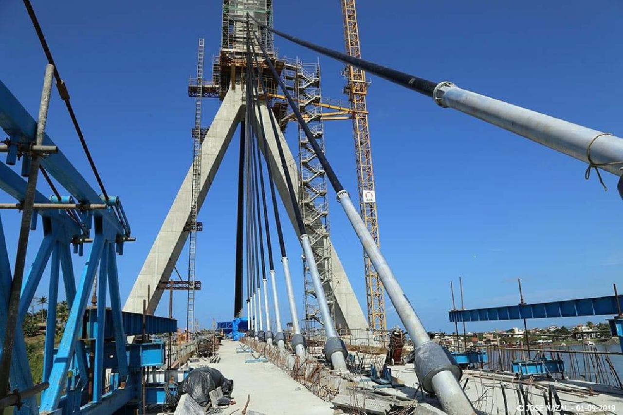 DÉCIMO PAR DE CABOS É INSTALADO NA NOVA PONTE EM ILHÉUS DÉCIMO PAR DE CABOS É INSTALADO NA NOVA PONTE EM ILHÉUS