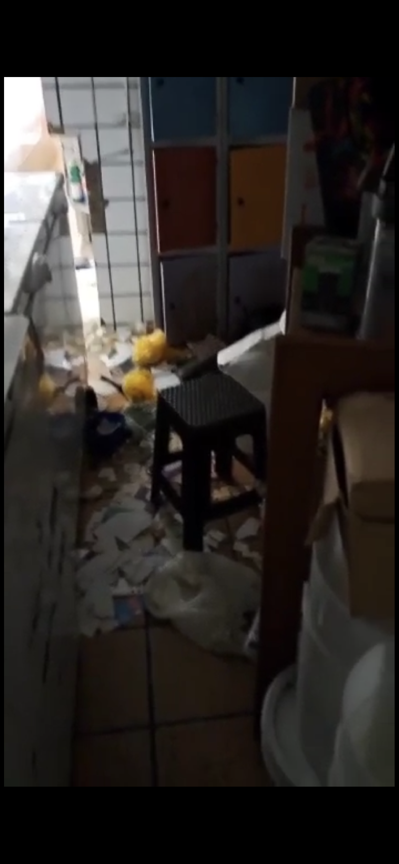SORVETERIA PONTO CHIC É ALVO DE ARROMBAMENTO NESTA MADRUGADA SORVETERIA PONTO CHIC É ALVO DE ARROMBAMENTO NESTA MADRUGADA