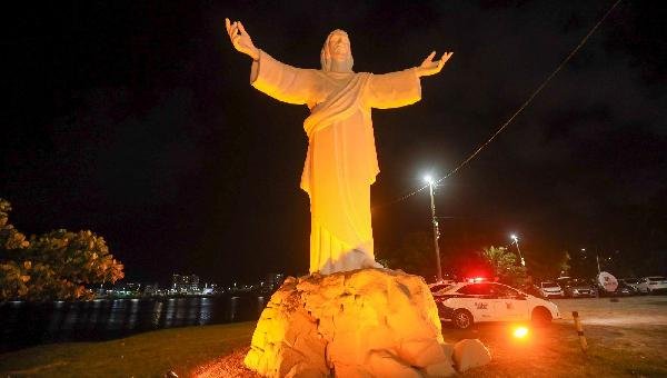 ILHÉUS LANÇA CAMPANHA DEZEMBRO LARANJA EM PREVENÇÃO AO CÂNCER DE PELE