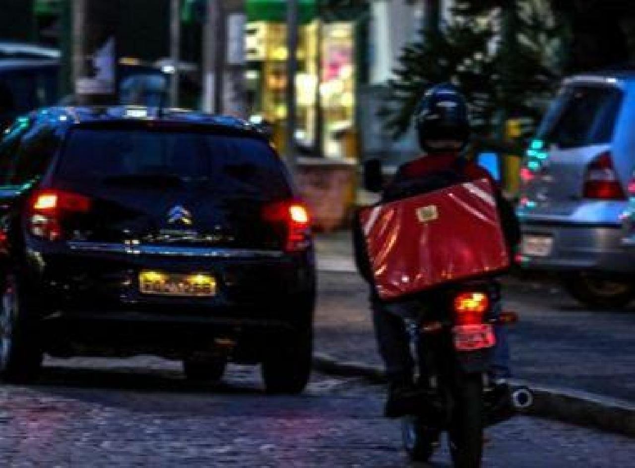 PORTO SEGURO: PM NÃO RECONHECE DECRETO MUNICIPAL QUE PERMITE DELIVERY APÓS 22H