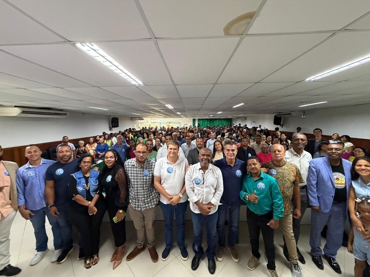 GURITA ANUNCIA APOIO A EDUARDO SALLES E ARTHUR MAIA EM MANHÃ DE PRÉ-LANÇAMENTO NA CÂMARA DE ILHÉUS 