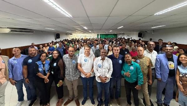 GURITA ANUNCIA APOIO A EDUARDO SALLES E ARTHUR MAIA EM MANHÃ DE PRÉ-LANÇAMENTO NA CÂMARA DE ILHÉUS 