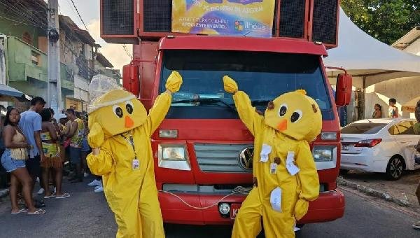 PRESERVATIVOS SÃO DISTRIBUÍDOS NO BLOCO 20 COMER 