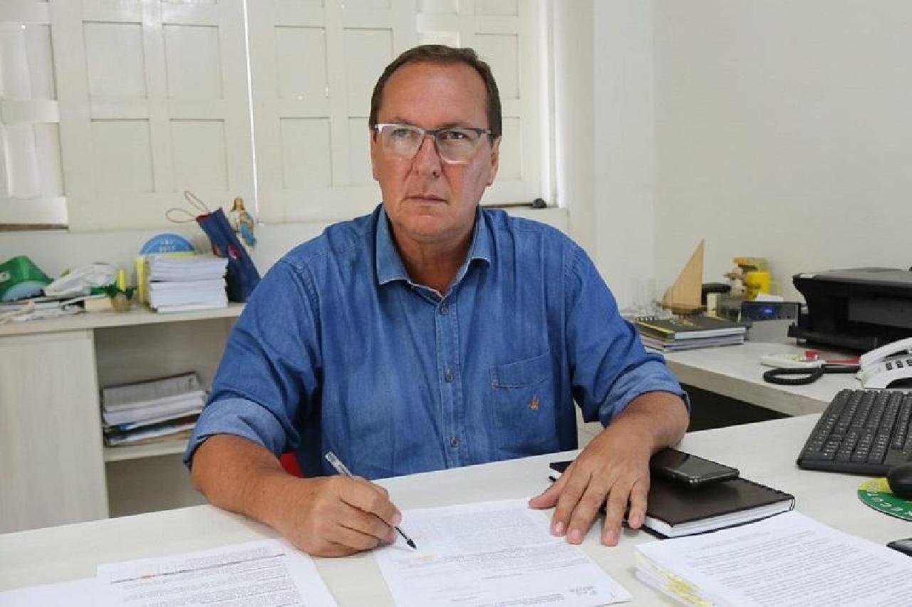 URUÇUCA: JUSTIÇA DETERMINA REABERTURA DE AGÊNCIA DO BANCO DO BRASIL URUÇUCA: JUSTIÇA DETERMINA REABERTURA DE AGÊNCIA DO BANCO DO BRASIL
