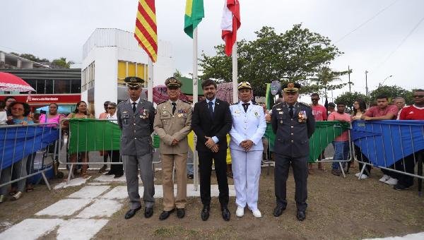 CERCA DE 7 MIL PESSOAS PARTICIPAM DO DESFILE CÍVICO EM ILHÉUS 