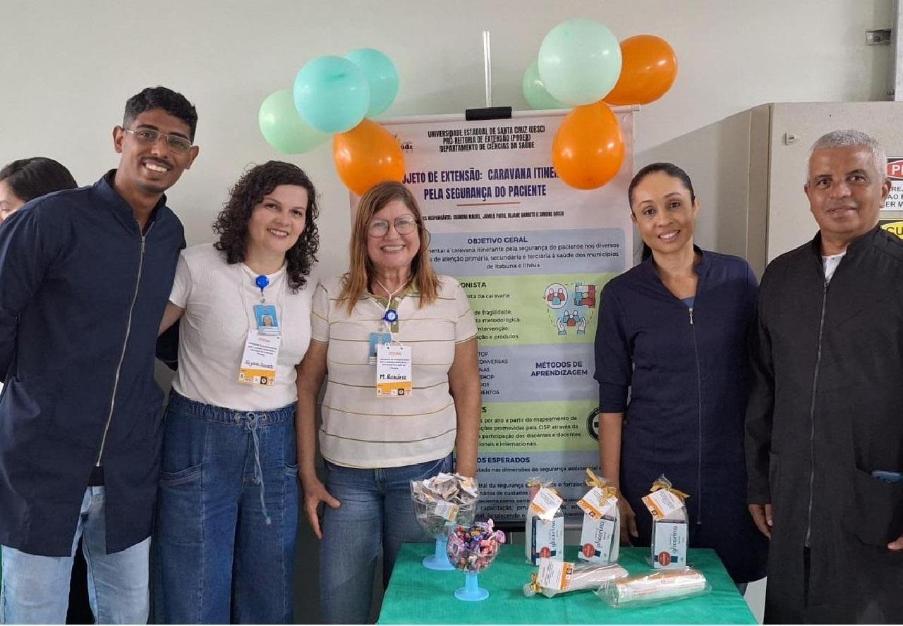 HRCC ORIENTA ACOMPANHANTES PARA CUIDADO COLABORATIVO E PREVENÇÃO DE LESÃO POR PRESSÃO HRCC ORIENTA ACOMPANHANTES PARA CUIDADO COLABORATIVO E PREVENÇÃO DE LESÃO POR PRESSÃO