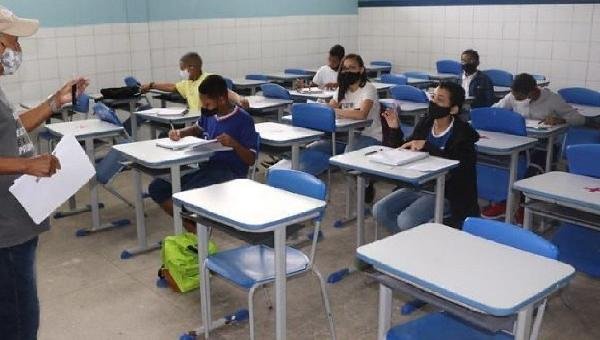 PROFESSORES E COORDENADORES PEDAGÓGICOS SÃO CONVOCADOS PARA CONCURSO DO GOVERNO DA BAHIA 