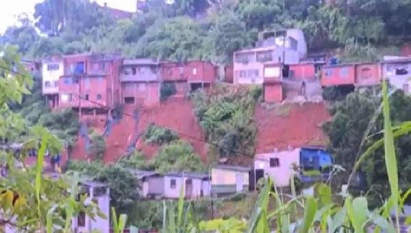 CHUVA PROVOCA DESLIZAMENTOS EM ILHÉUS E ITABUNA