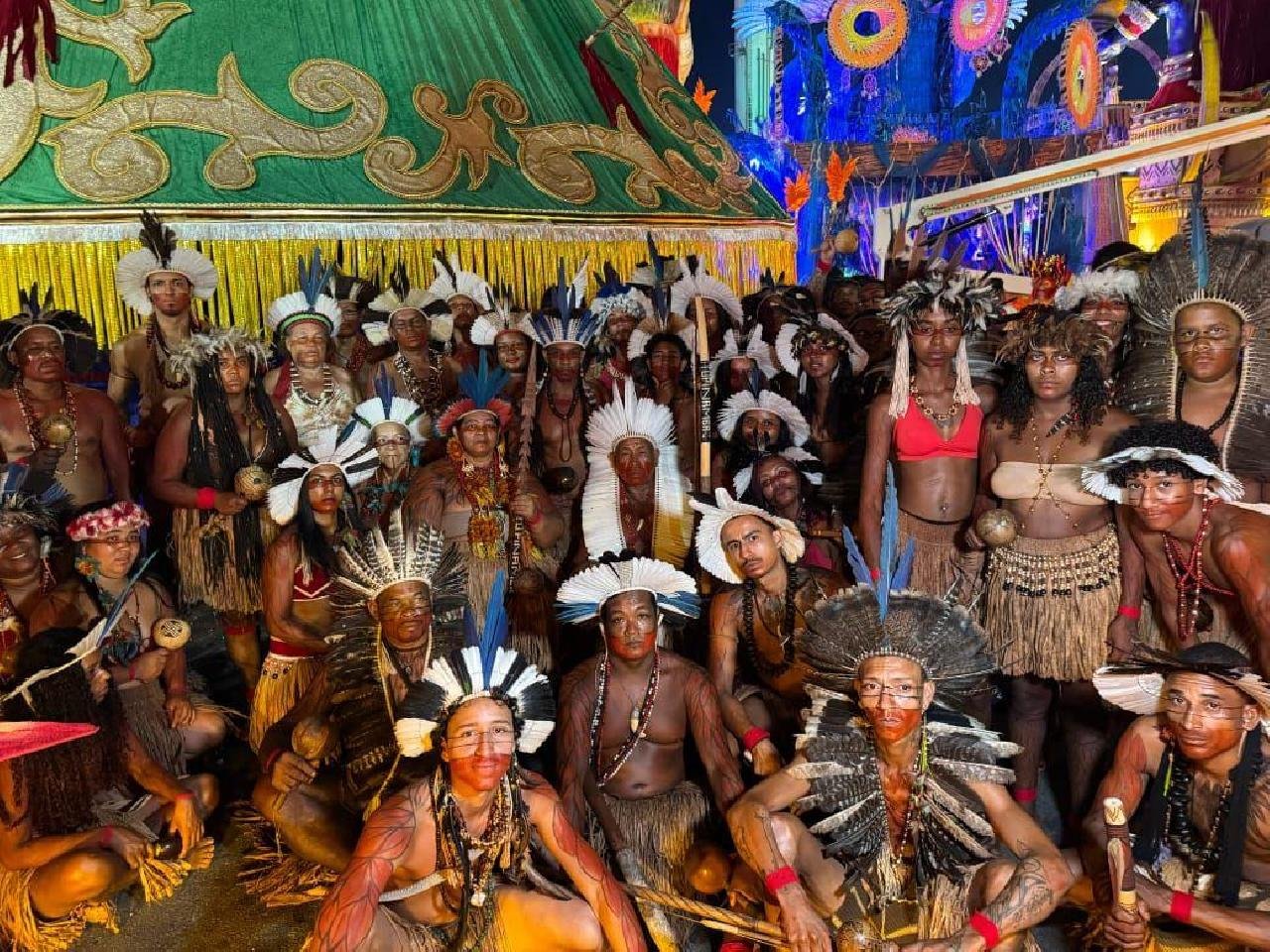 TUPINAMBÁS DE OLIVENÇA PARTICIPAM DE DESFILE NO CARNAVAL DE SÃO PAULO TUPINAMBÁS DE OLIVENÇA PARTICIPAM DE DESFILE NO CARNAVAL DE SÃO PAULO