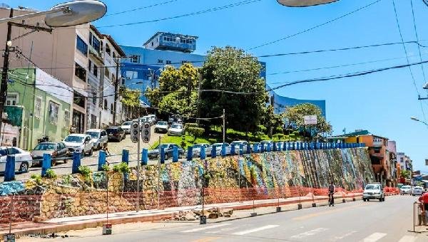 SEINFRA DIZ QUE CHUVA PARALISOU OBRA NO CENTRO DE ILHÉUS