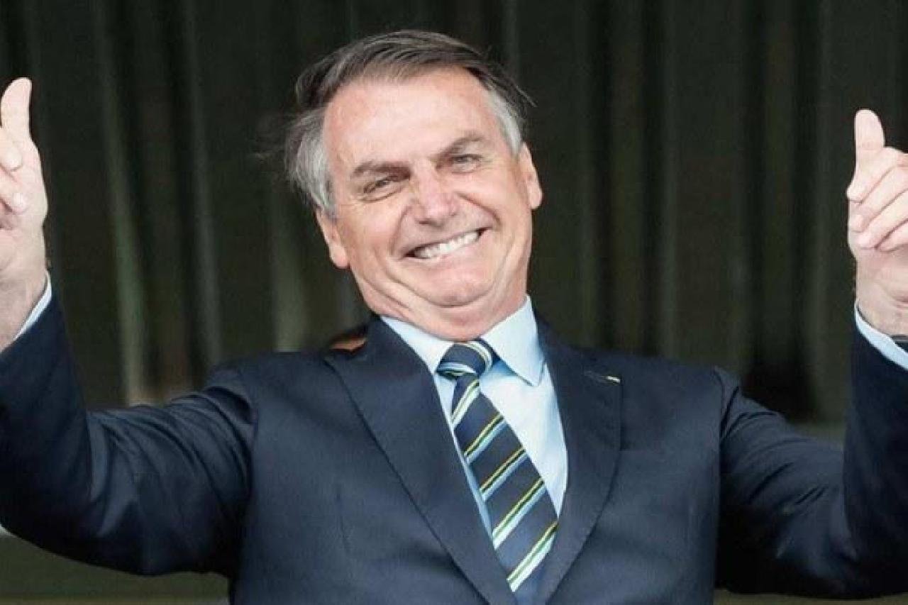 EX-MINISTROS DE BOLSONARO E VALDEMAR COSTA NETO SÃO ALVOS DE OPERAÇÃO DA PF EX-MINISTROS DE BOLSONARO E VALDEMAR COSTA NETO SÃO ALVOS DE OPERAÇÃO DA PF