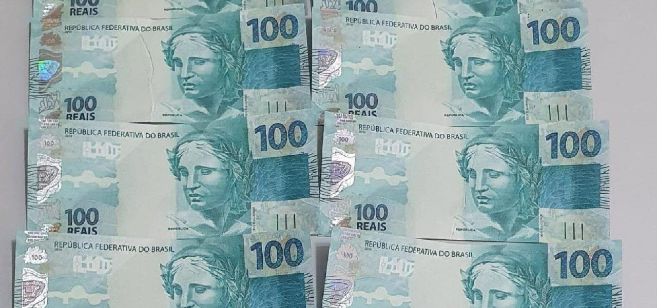 BAHIA: POLÍCIA MILITAR APREENDE R$1100 EM CÉDULAS FALSAS NOS CORREIOS BAHIA: POLÍCIA MILITAR APREENDE R$1100 EM CÉDULAS FALSAS NOS CORREIOS