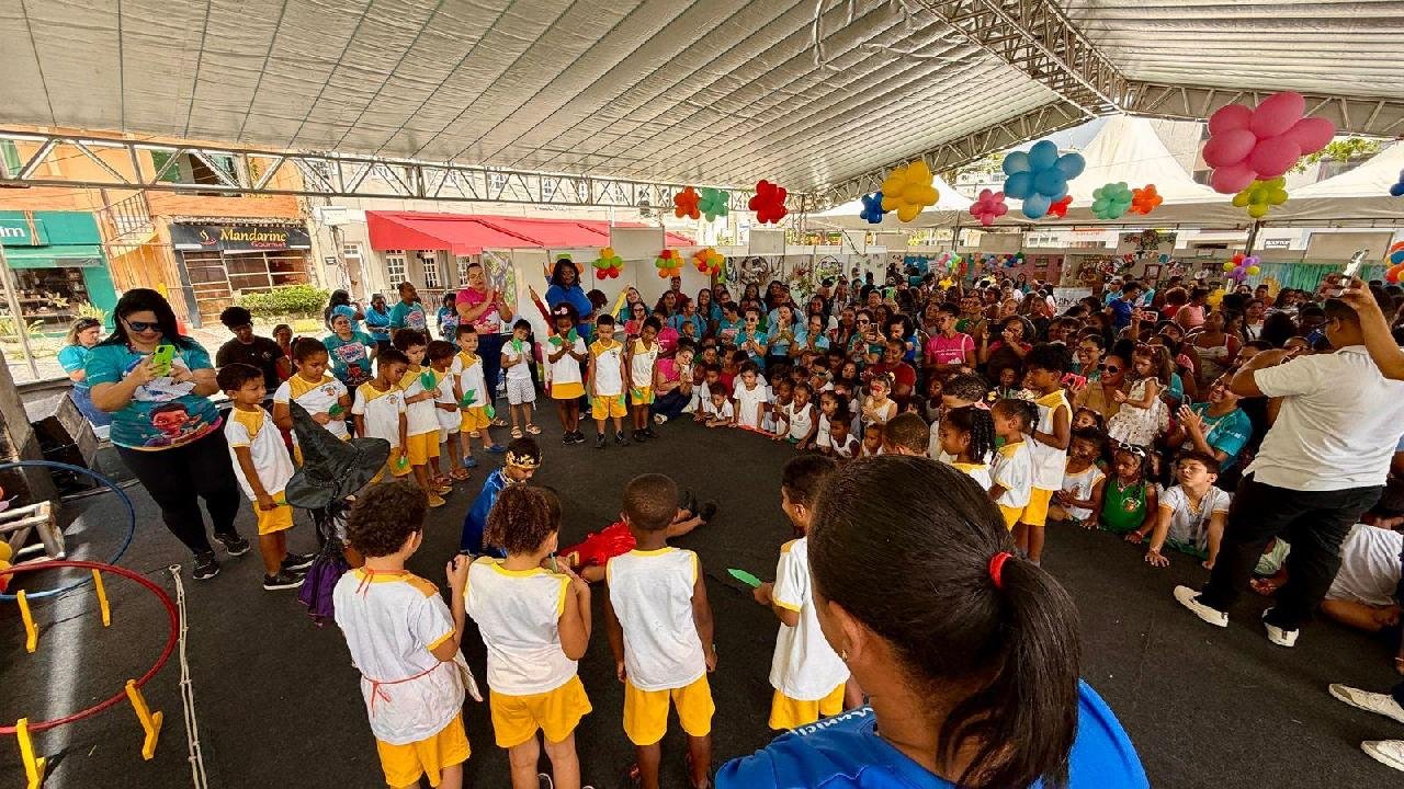 PRIMEIRA MOSTRA DA EDUCAÇÃO INFANTIL ENCANTA ILHÉUS COM ARTE E CRIATIVIDADE PRIMEIRA MOSTRA DA EDUCAÇÃO INFANTIL ENCANTA ILHÉUS COM ARTE E CRIATIVIDADE