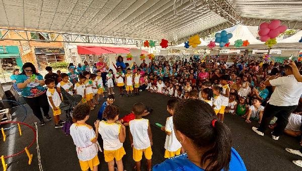 PRIMEIRA MOSTRA DA EDUCAÇÃO INFANTIL ENCANTA ILHÉUS COM ARTE E CRIATIVIDADE
