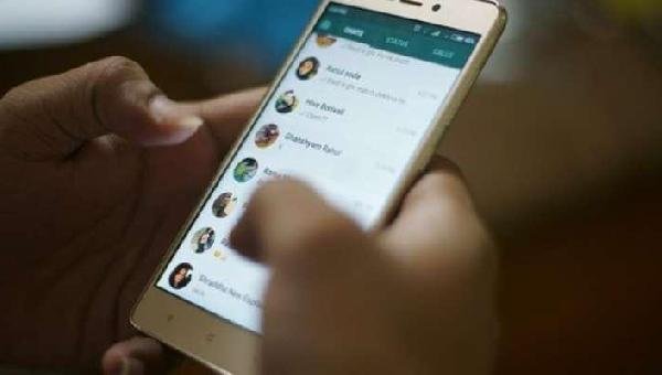 USUÁRIOS DE SMARTPHONE DEVEM ATUALIZAR WHATSAPP, ORIENTA EMPRESA