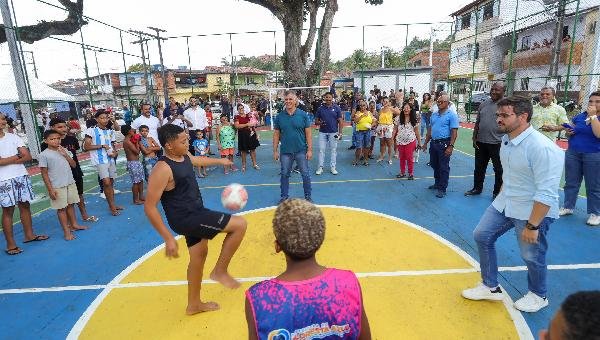PRAÇA DA MANGUEIRA É REVITALIZADA NO BAIRRO NELSON COSTA EM ILHÉUS