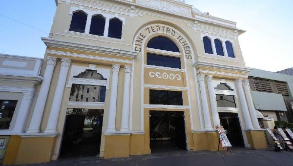 PROJETO CINEMA NA PRAÇA PROMOVE SESSÕES GRATUITAS E DEBATE SOBRE FILMES EM ILHÉUS