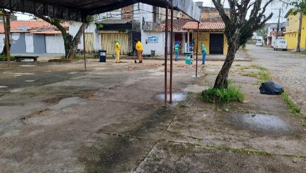 BAIRRO HERNANI SÁ RECEBE MUTIRÃO DE VARRIÇÃO, EM ILHÉUS