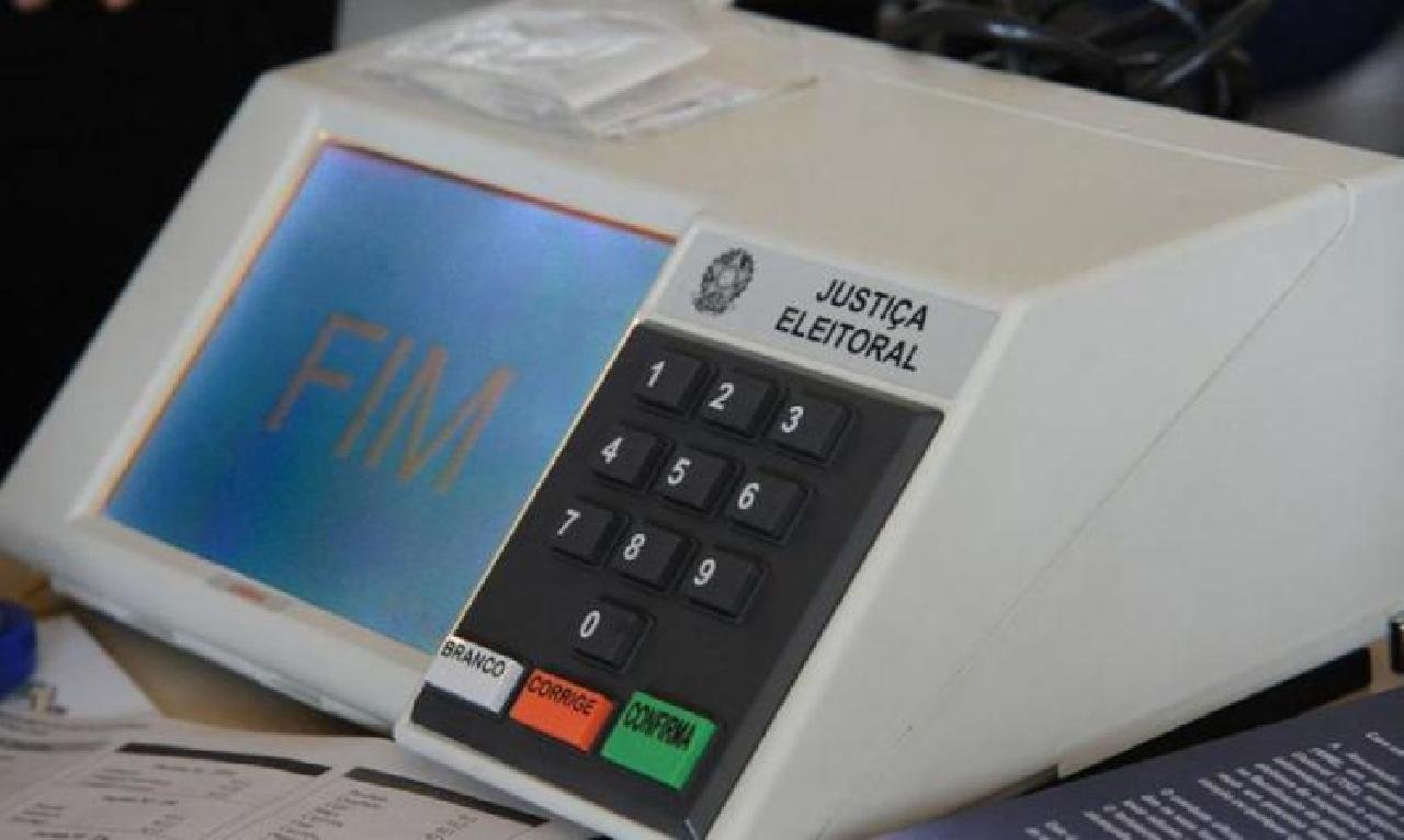 PERFIL DO ELEITORADO BAIANO É MAJORITARIAMENTE FEMININO PERFIL DO ELEITORADO BAIANO É MAJORITARIAMENTE FEMININO