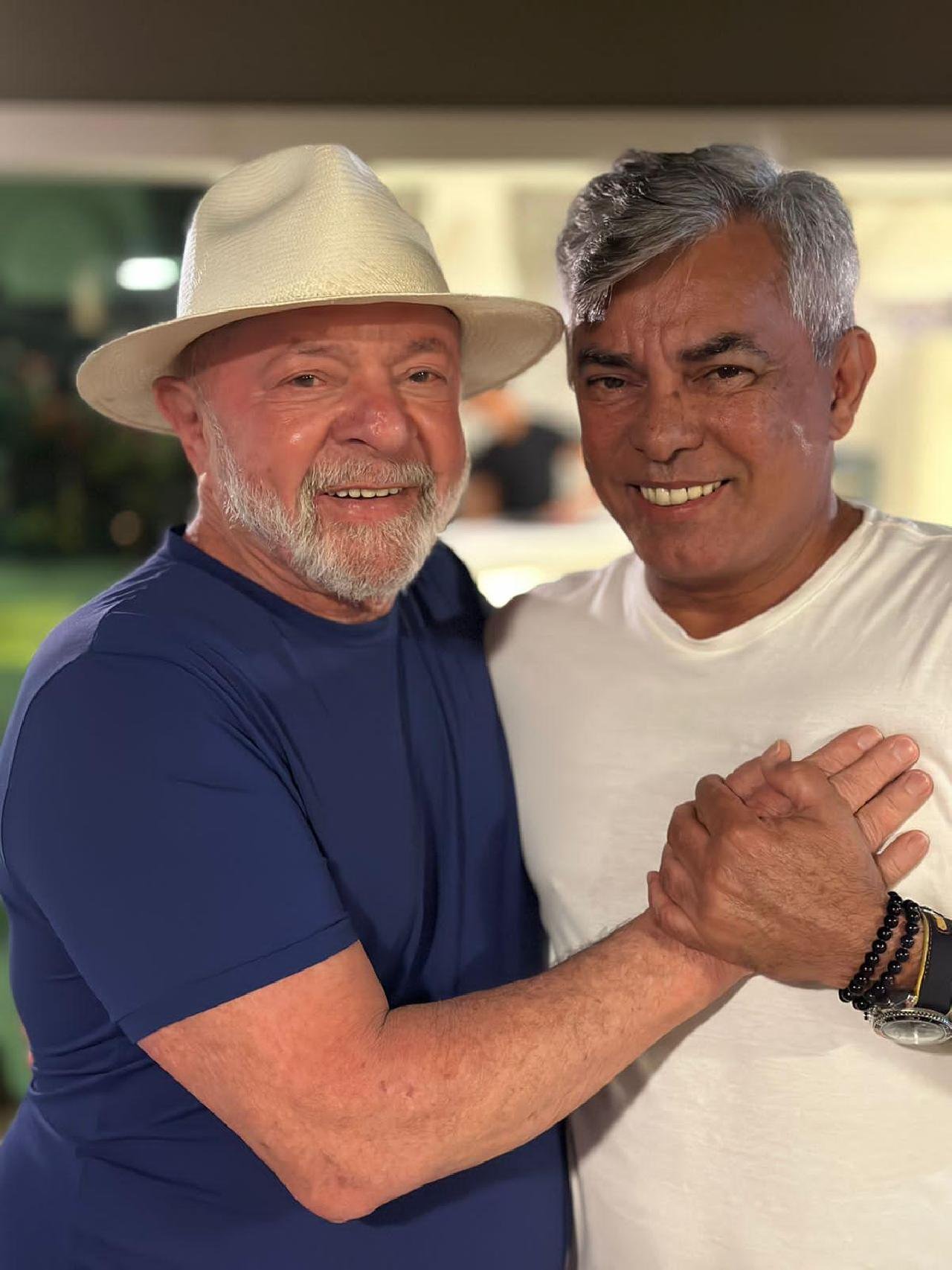 EMPRESÁRIO NILTON CRUZ HOSPEDOU LULA E JANJA EM ILHÉUS EMPRESÁRIO NILTON CRUZ HOSPEDOU LULA E JANJA EM ILHÉUS