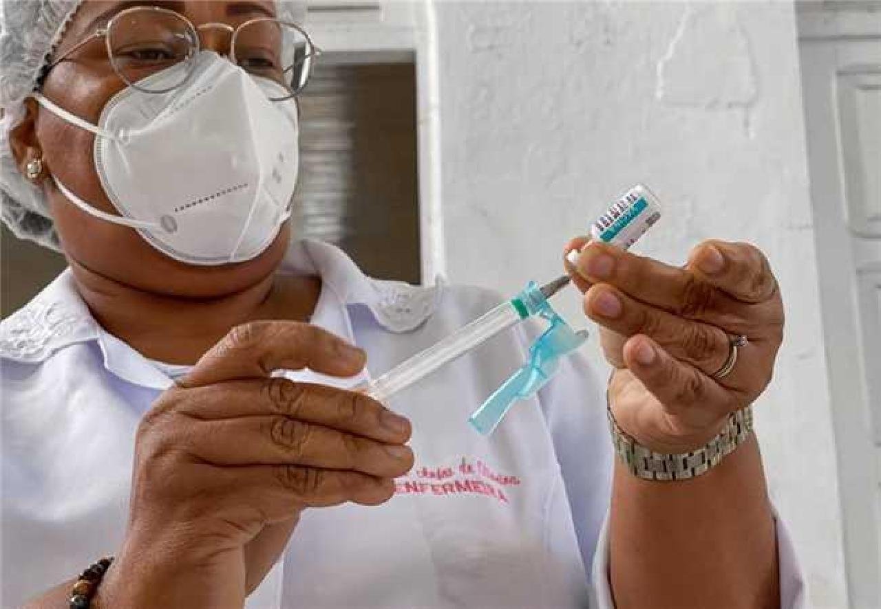 CERCA DE 70 MIL DOSES DE VACINAS JÁ FORAM APLICADAS EM ILHÉUS 