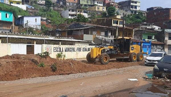 OPERAÇÃO TAPA-BURACOS É RETOMADA EM ILHÉUS
