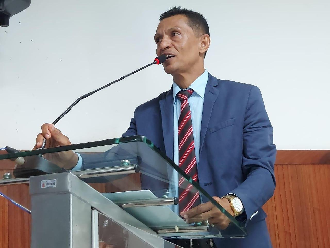 ABRAÃO TOMA POSSE COMO PRESIDENTE DA CÂMARA DE VEREADORES DE ILHÉUS ABRAÃO TOMA POSSE COMO PRESIDENTE DA CÂMARA DE VEREADORES DE ILHÉUS