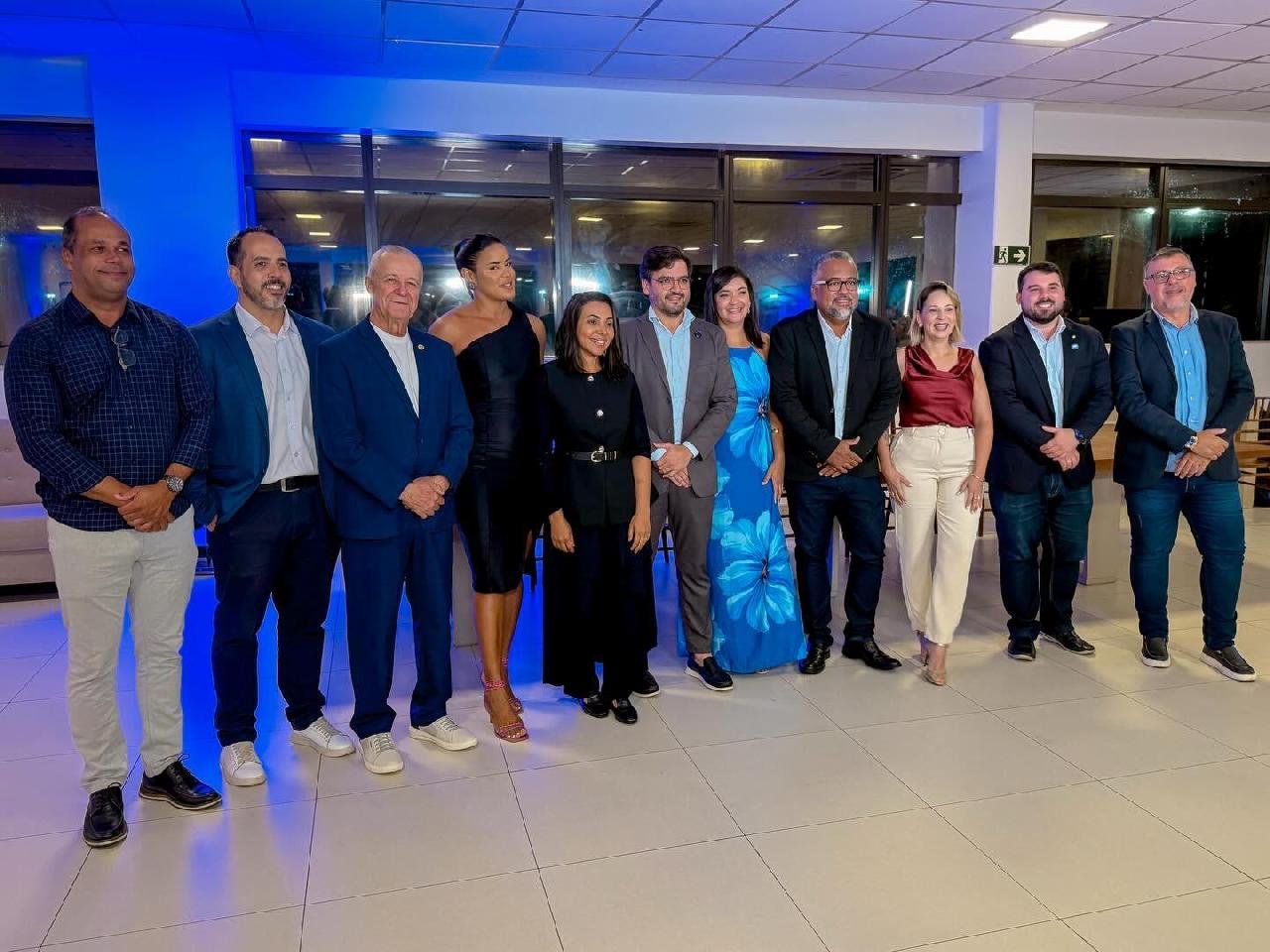 PREFEITO VALDERICO JUNIOR PRESTIGIA POSSE DA NOVA DIRETORIA DA CDL DE ILHÉUS