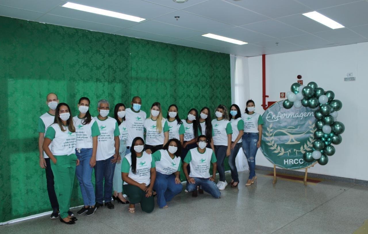 GERÊNCIA DO HOSPITAL REGIONAL COSTA DO CACAU PRESTA HOMENAGEM AOS PROFISSIONAIS DE ENFERMAGEM
