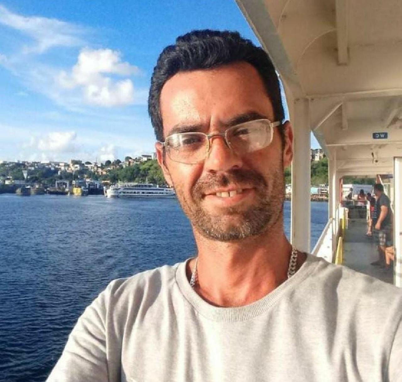 TAXISTA MORRE APÓS COLISÃO EM ÁRVORE NA BR-415, RODOVIA ILHEUS X ITABUNA TAXISTA MORRE APÓS COLISÃO EM ÁRVORE NA BR-415, RODOVIA ILHEUS X ITABUNA