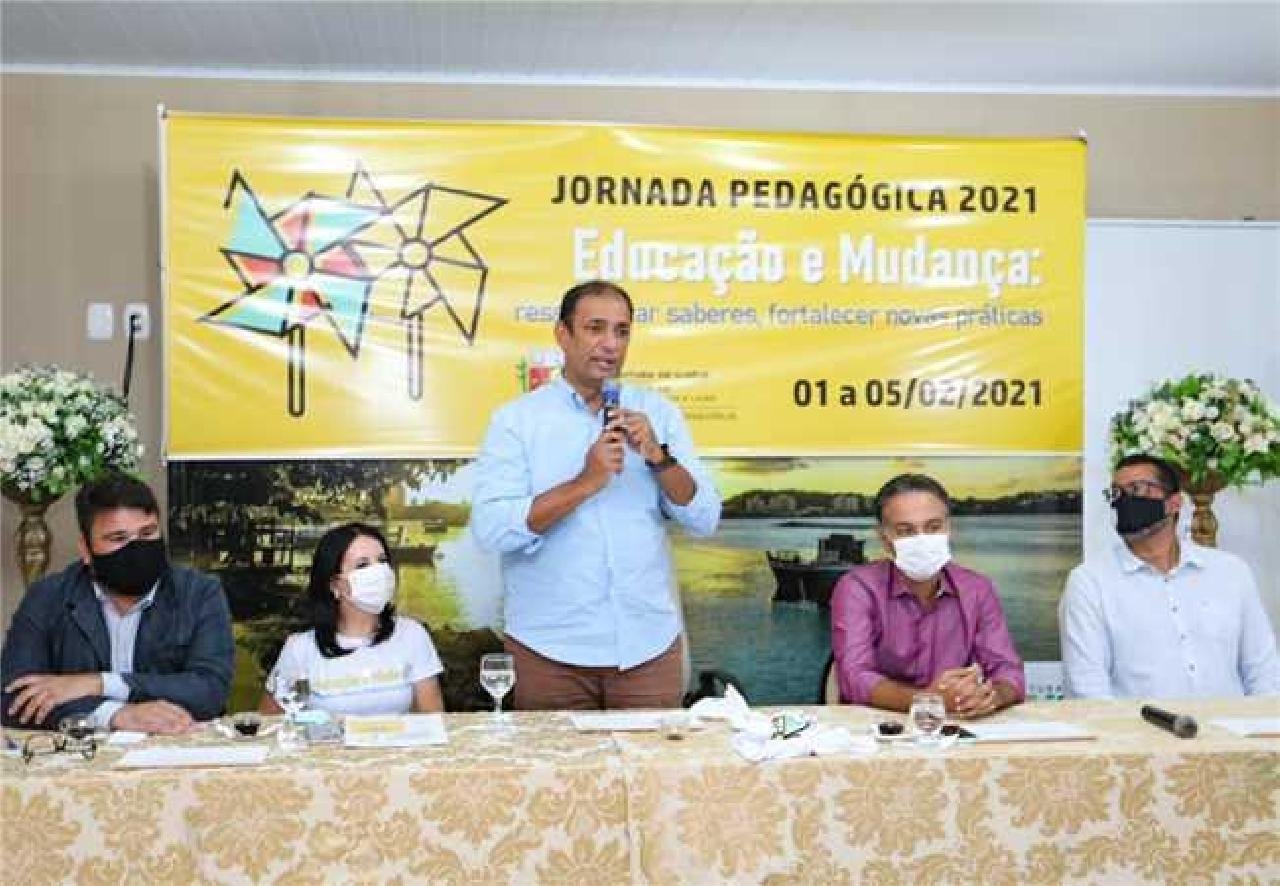 JORNADA PEDAGÓGICA INICIA COM DIÁLOGO SOBRE EDUCAÇÃO EM NOVOS TEMPOS JORNADA PEDAGÓGICA INICIA COM DIÁLOGO SOBRE EDUCAÇÃO EM NOVOS TEMPOS