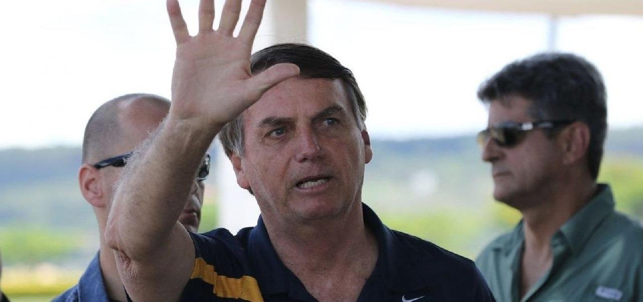 BOLSONARO CHAMA PAULO FREIRE DE ‘ENERGÚMENO’ E DIZ QUE TV ESCOLA ‘DESEDUCA’ BOLSONARO CHAMA PAULO FREIRE DE ‘ENERGÚMENO’ E DIZ QUE TV ESCOLA ‘DESEDUCA’
