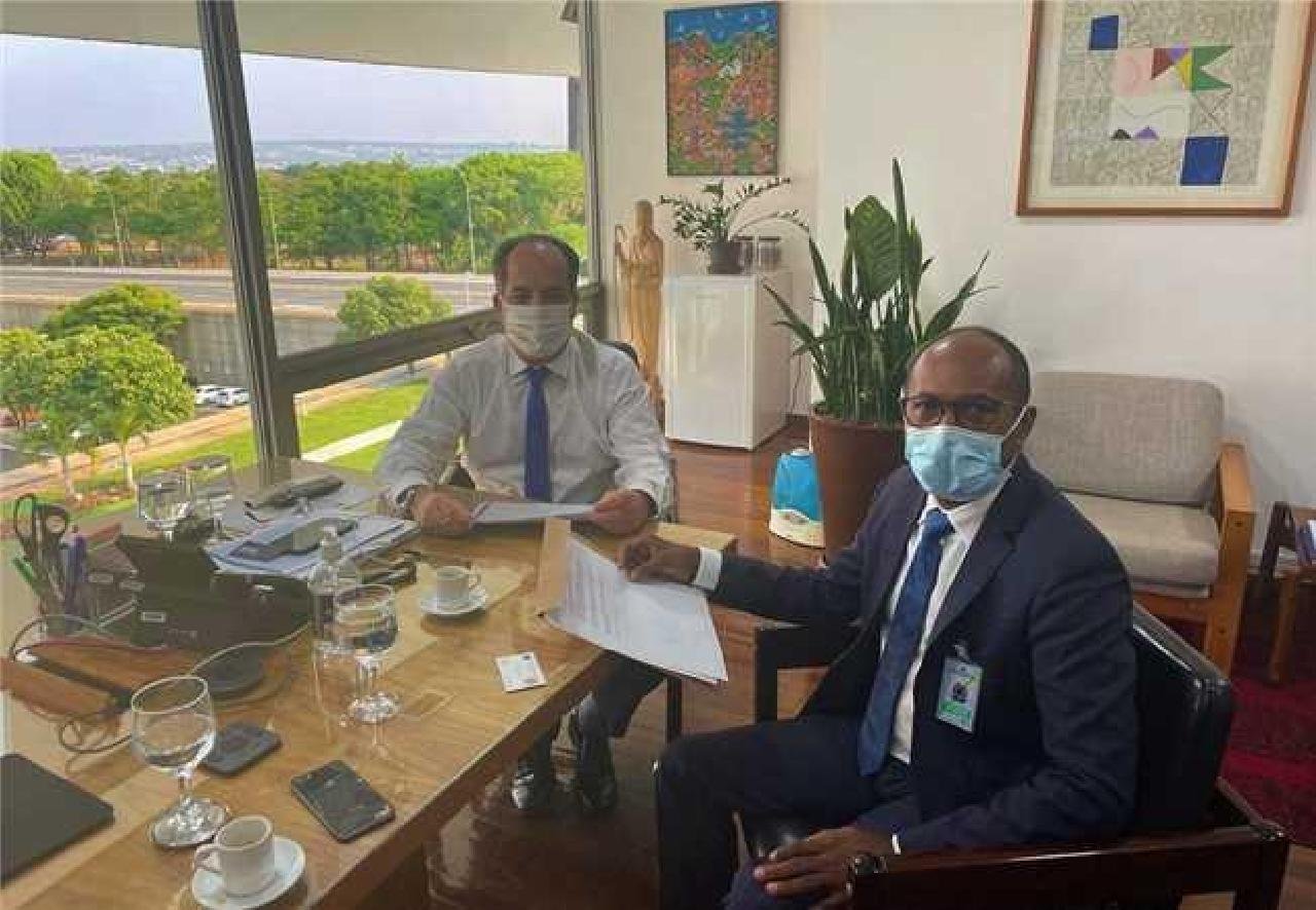 EM BRASÍLIA, VICE-PREFEITO BEBETO GALVÃO PEDE CELERIDADE DE PROJETO PARA REVITALIZAÇÃO DE ALTOS DE ILHÉUS EM BRASÍLIA, VICE-PREFEITO BEBETO GALVÃO PEDE CELERIDADE DE PROJETO PARA REVITALIZAÇÃO DE ALTOS DE ILHÉUS