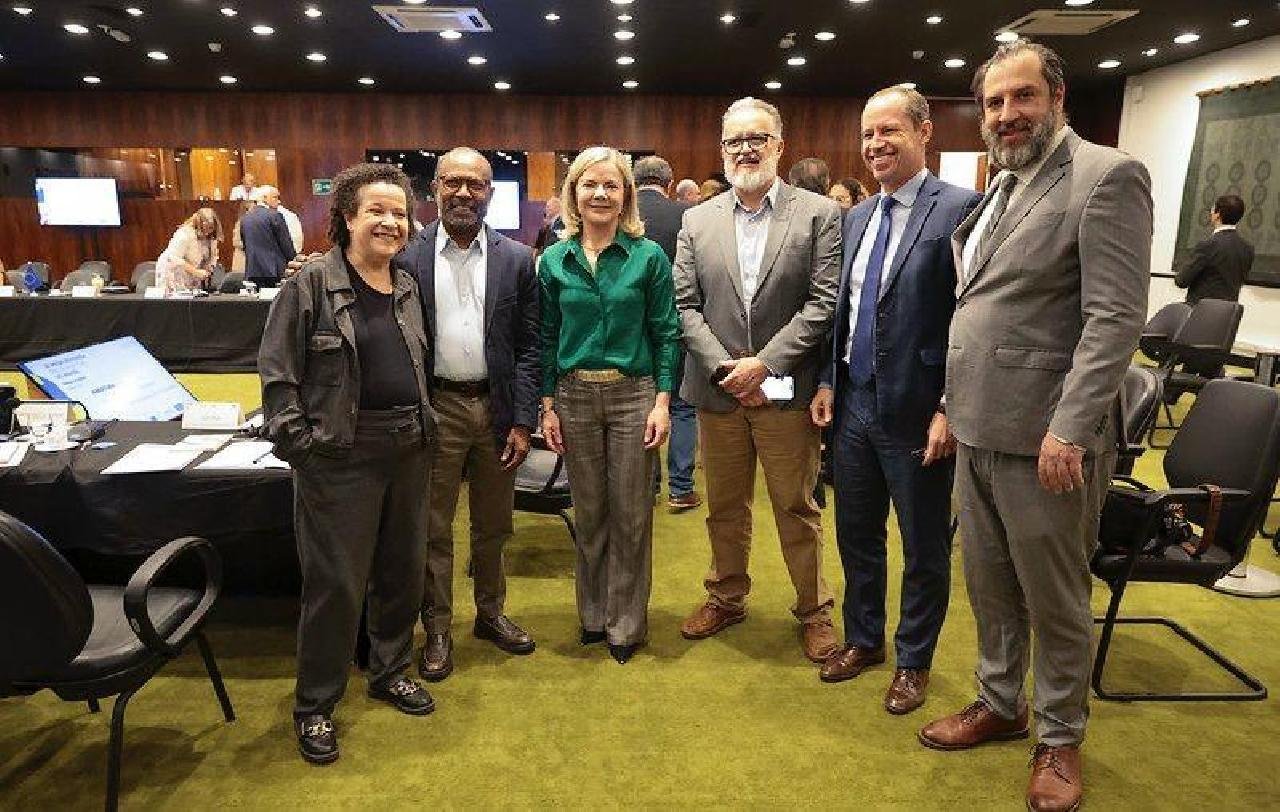 REPRESENTANTE DOS TRABALHADORES, BEBETO GALVÃO PARTICIPA DA IX MESA REDONDA BRASIL-UNIÃO EUROPEIA REPRESENTANTE DOS TRABALHADORES, BEBETO GALVÃO PARTICIPA DA IX MESA REDONDA BRASIL-UNIÃO EUROPEIA