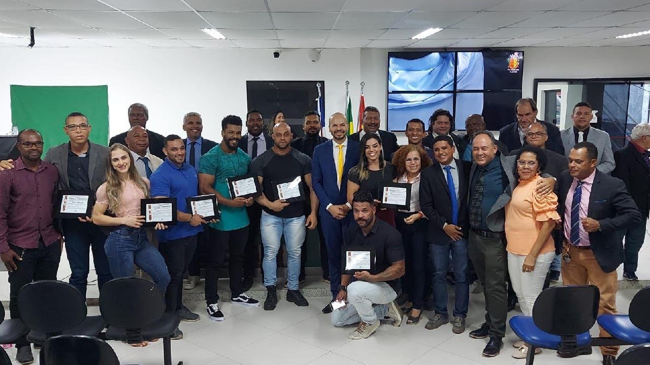 FISICULTURISTAS ILHEENSES FORAM HOMENAGEADOS PELA CÂMARA DE VEREADORES 
