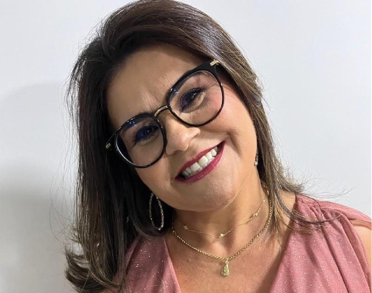 "QUEM SUPERLOTA O HRCC SÃO OS PACIENTES DE ILHÉUS, QUE TEM OS PIORES INDICADORES DE ATENDIMENTO NA ATENÇÃO BÁSICA DA REGIÃO", DISSE A SECRETÁRIA MUNICIPAL DE SAÚDE DE UNA "QUEM SUPERLOTA O HRCC SÃO OS PACIENTES DE ILHÉUS, QUE TEM OS PIORES INDICADORES DE ATENDIMENTO NA ATENÇÃO BÁSICA DA REGIÃO", DISSE A SECRETÁRIA MUNICIPAL DE SAÚDE DE UNA