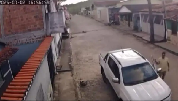PREFEITO DE GONGOGI ADRIANO MENDONÇA É FLAGRADO EM VÍDEO AMEAÇANDO VEREADOR