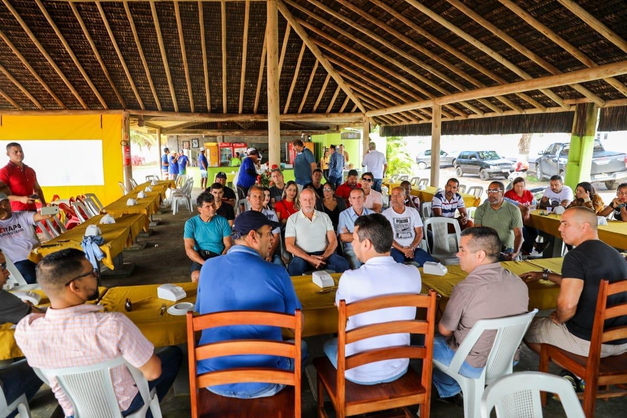 TITULAR DO TURISMO DA BAHIA E CABANEIROS DE ILHÉUS DISCUTEM MELHORIAS PARA O SETOR TITULAR DO TURISMO DA BAHIA E CABANEIROS DE ILHÉUS DISCUTEM MELHORIAS PARA O SETOR