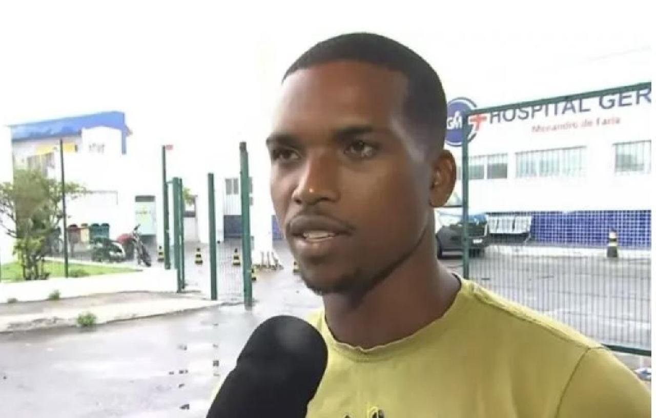 JOGADOR DE FUTEBOL É BALEADO DURANTE OPERAÇÃO POLICIAL EM LAURO DE FREITAS JOGADOR DE FUTEBOL É BALEADO DURANTE OPERAÇÃO POLICIAL EM LAURO DE FREITAS