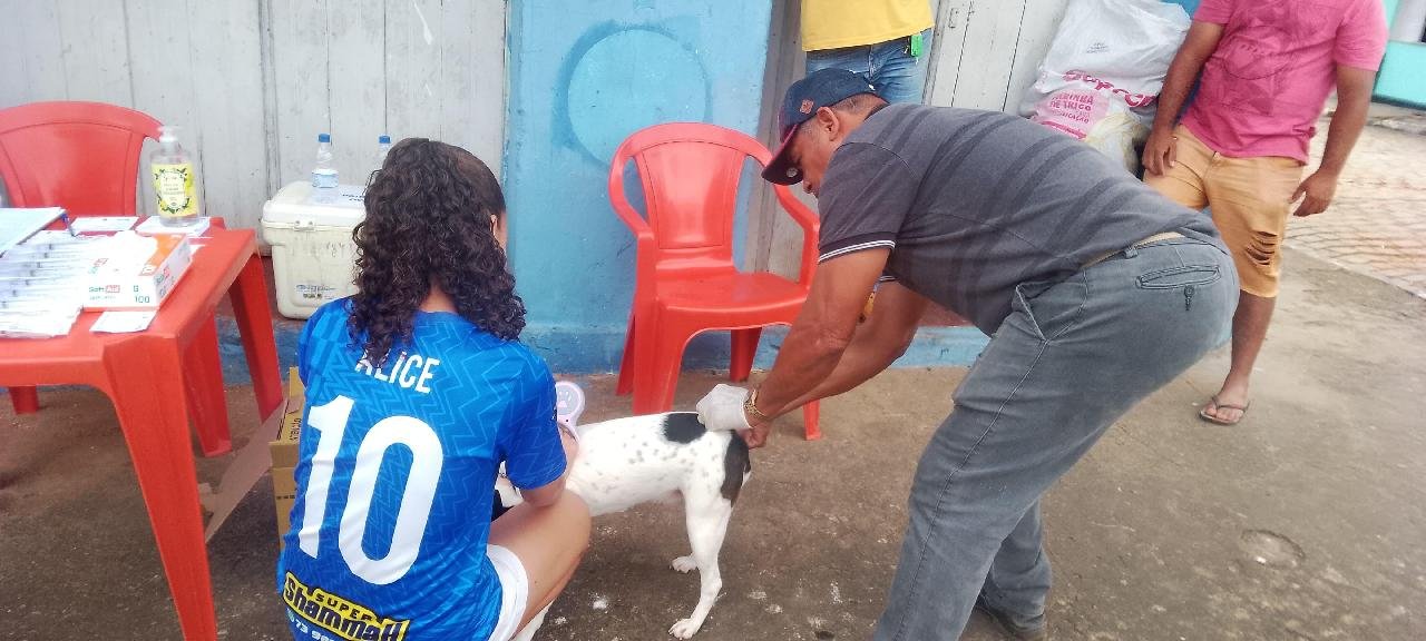 ILHÉUS INICIA CAMPANHA DE VACINAÇÃO ANTIRRÁBICA 2025 PARA CÃES E GATOS