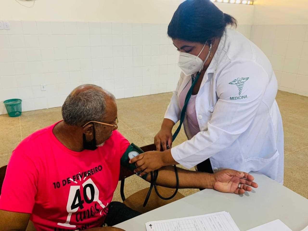 SAÚDE NA COMUNIDADE: PREFEITURA DE ILHÉUS LEVA ATENDIMENTO AOS MORADORES DO TEOTÔNIO VILELA SAÚDE NA COMUNIDADE: PREFEITURA DE ILHÉUS LEVA ATENDIMENTO AOS MORADORES DO TEOTÔNIO VILELA
