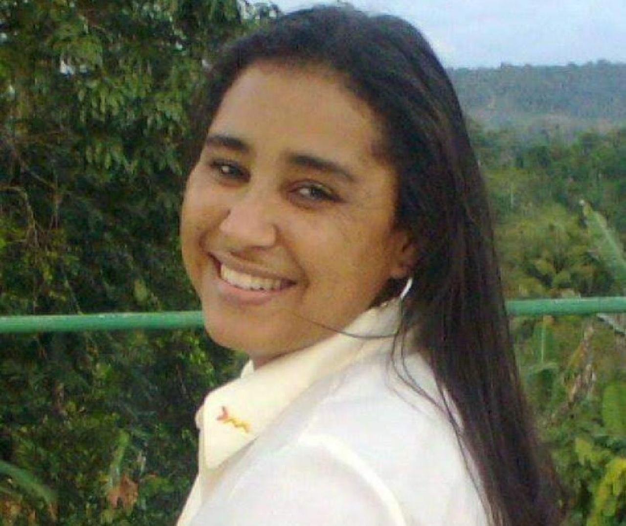 FAMÍLIA E AMIGOS PROCURAM POR CRISTIANE BISPO, DESAPARECIDA DESDE SÁBADO FAMÍLIA E AMIGOS PROCURAM POR CRISTIANE BISPO, DESAPARECIDA DESDE SÁBADO