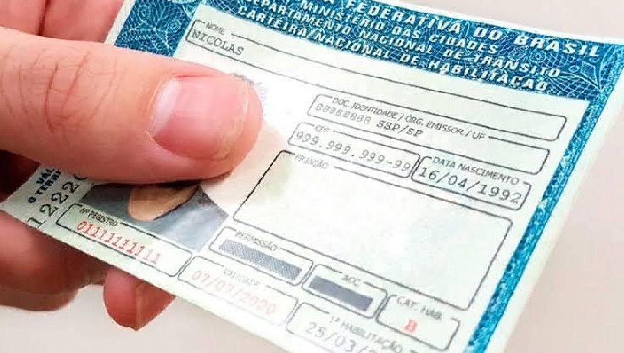 MOTORISTAS COM CNH VENCIDA APÓS 19 DE FEVEREIRO NÃO PRECISAM RENOVAR DURANTE PANDEMIA MOTORISTAS COM CNH VENCIDA APÓS 19 DE FEVEREIRO NÃO PRECISAM RENOVAR DURANTE PANDEMIA