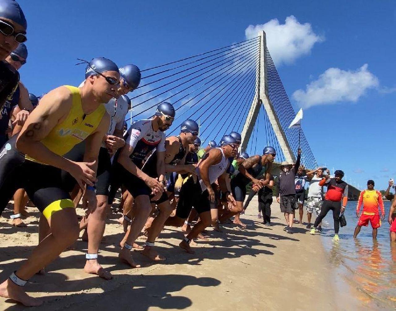 TRIATHLON EM ILHÉUS REÚNE ATLETAS DE ALTO NÍVEL E CELEBRA O ESPORTE NA CIDADE TRIATHLON EM ILHÉUS REÚNE ATLETAS DE ALTO NÍVEL E CELEBRA O ESPORTE NA CIDADE